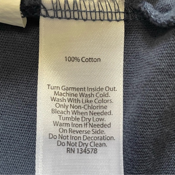 Vineyard Vines Navy Blue Long Sleeve T-Shirt Size Medium 12-14 - Picture 8 of 8